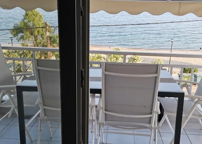 Niki's House By The Sea Apartman
