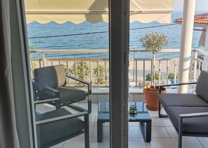Apartment Niki's House By The Sea