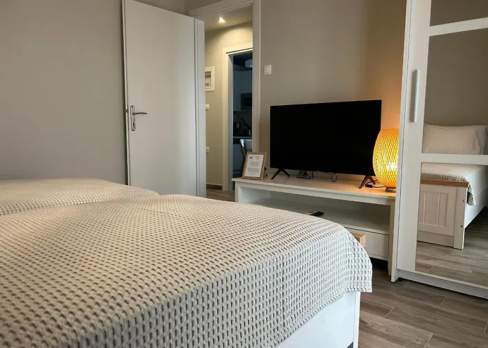 Apartman Niki's House By The Sea *